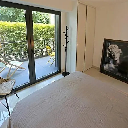 New Modern 1br Apt/terrace/parking/beside Apartment *